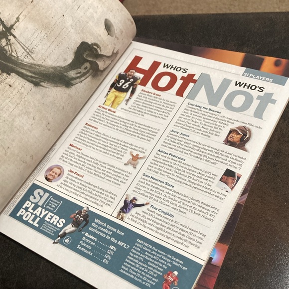 Peyton Manning Sports illustrated cover issue Dec. 20, 2004 - Picture 8 of 13